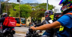 Mais de 32 milhões de brasileiros atuam como autônomos informais ou sem carteira e buscam oportunidades